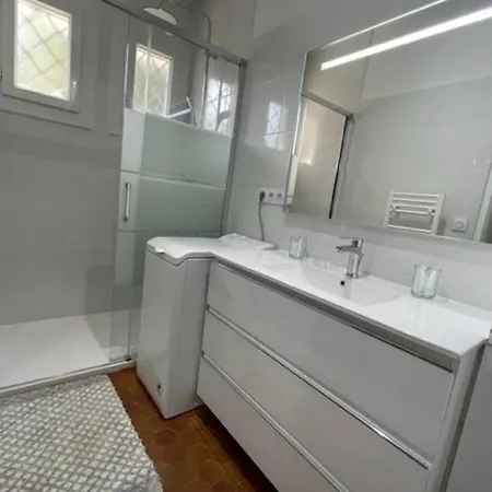 Jalymour For 4 Persons In *