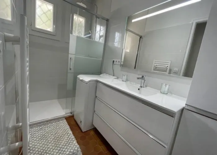 Jalymour For 4 Persons In *